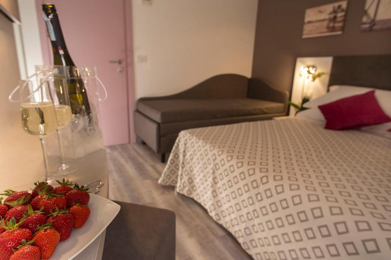 Hotel Marcus Bellaria-Igea Marina Esterno foto
