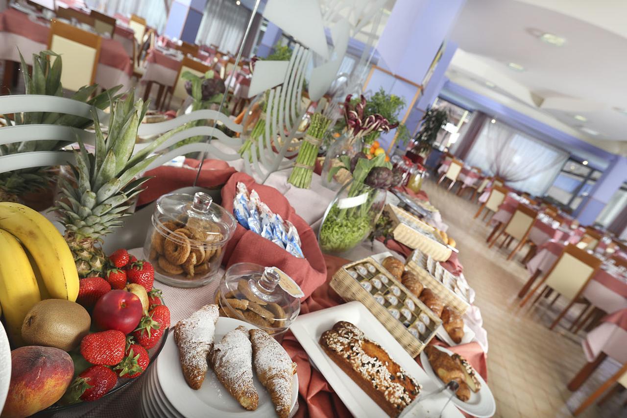 Hotel Marcus Bellaria-Igea Marina Esterno foto